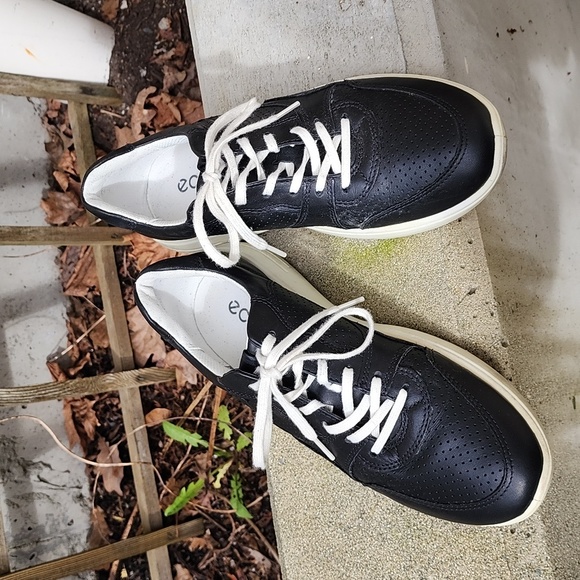 ECCO leather walking shoes sz 39/8.5 - Picture 1 of 5